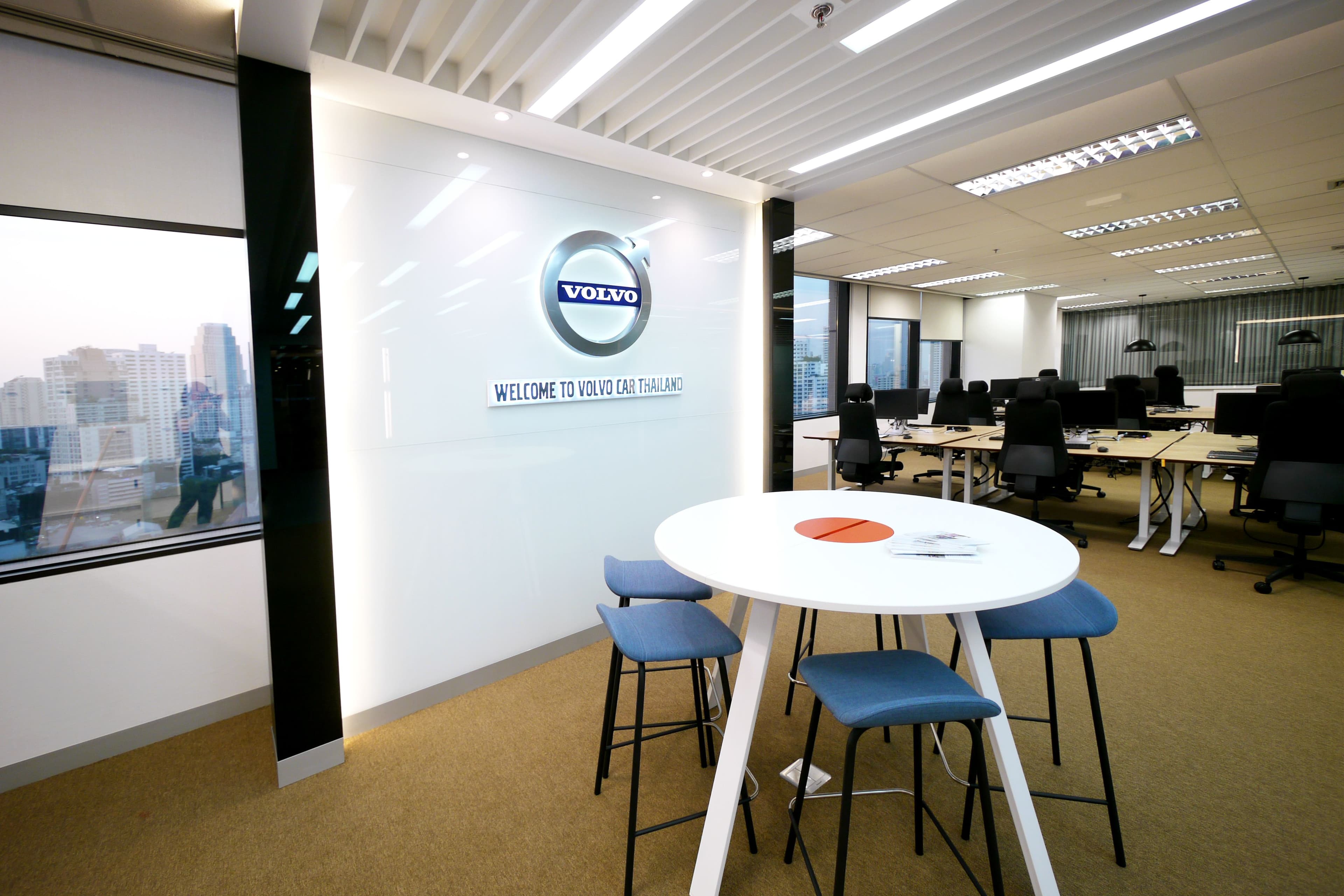 Triangle IA commercial interior design for Volvo Car